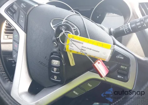 2016 Hyundai Veloster z USA, uszkodzony, nr VIN KMHTC6AD8GU299146